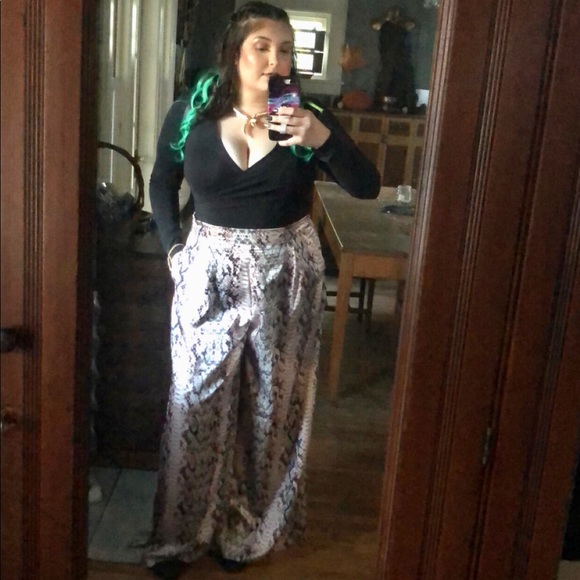 Meet your Posher, Sherry - Picture 6 of 12